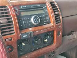 نیسان نەڤارا